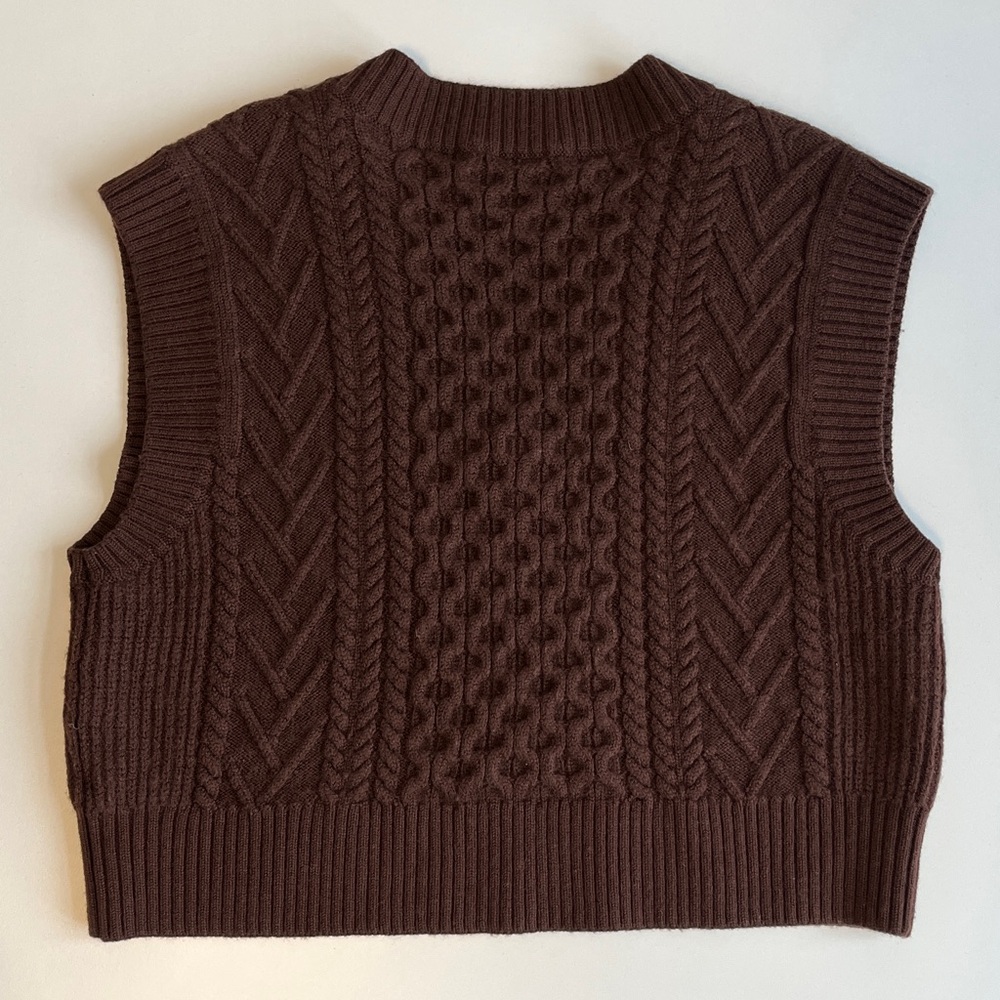 Aritzia Babaton Emporia Cable-knit 100% Merino Wool Sweater Vest Brown Small - Picture 5 of 10